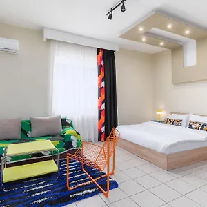 Bauhaus By Halu! Θεσσαλονίκη